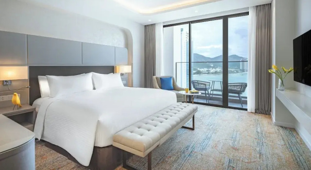 Номер Deluxe с балконом B3403 Scenia Bay Nha Trang