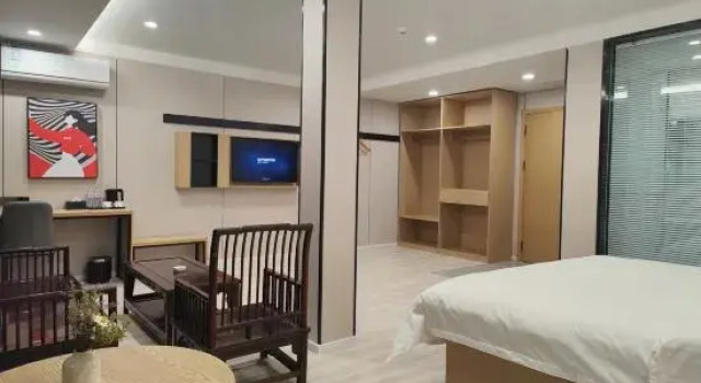 Люкс Deluxe Junyi Hotel (Yucheng Shenglizhen)