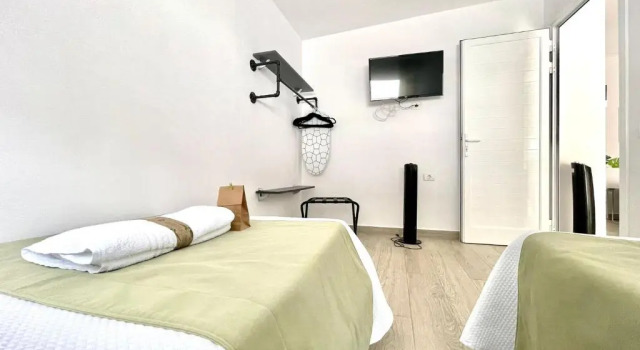 One bedroom house 2, Wifi, AC, Mountain View
