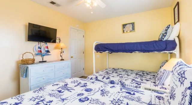 Hosteeva Seaside Cottage near Beach, Varaa Lomakoti Huvilat kohteessa Alabama, Villa