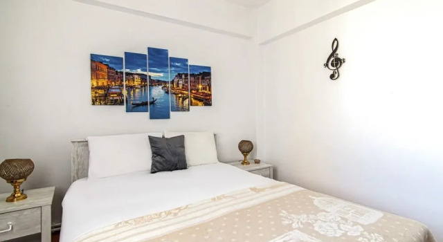 Charming Flat Next to Cevahir Shopping Mall, Забронировать Апартаменты/квартира Апартаменты Стамбула, рядом с Istanbul Cevahir, Апартаменты/квартира