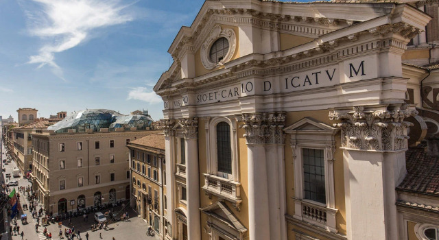 Кровать в общем номере La Maison D'Art Spagna