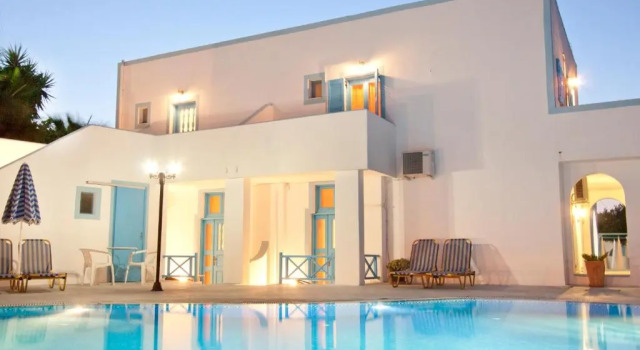 Трёхместный номер Standard Villa Pelekanos