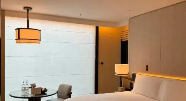 Люкс Business Ningbo Mingri Business Hotel