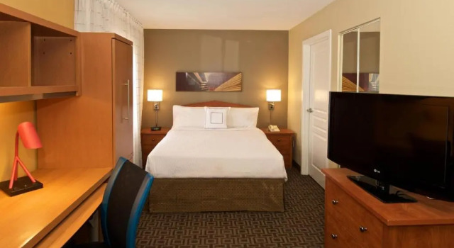 Двухместный люкс TownePlace Suites by Marriott Seattle Southcenter