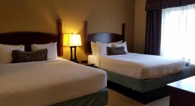 Люкс с 2 комнатами Staybridge Suites Rogers - Bentonville by IHG