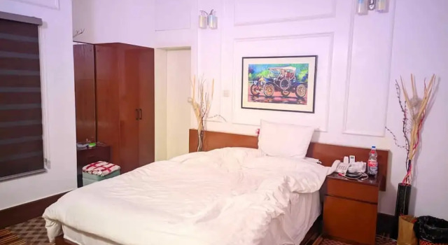 Rezala Restaurant Catering & Residence, Rezerwuj Hotel Hotele w Dhaka ze śniadaniem, Śniadanie