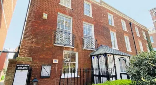 Grade II Listed 3 Bed Townhouse in Exeter, Devon