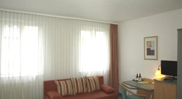 Трёхместный номер Standard Central-Classic Hotel
