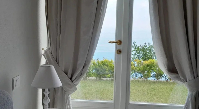 VILLA AGA, Buchen Sie Villa Noli Palmenriviera