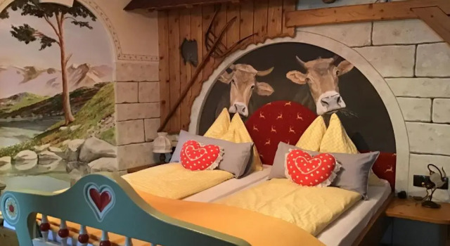 Themenpension Haus Sanz, Rezervovat Hotel Hotely v Vídeň s parkováním, Parkování