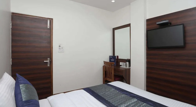 Номер Economy OYO 12519 Hotel Sun Palace