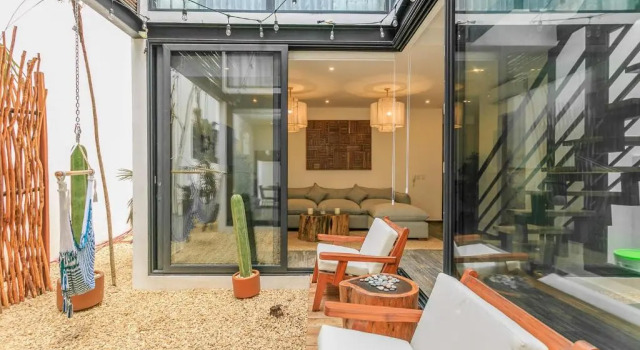 Коттедж 3 Story Home with Private Roof Pool and Tropical Views