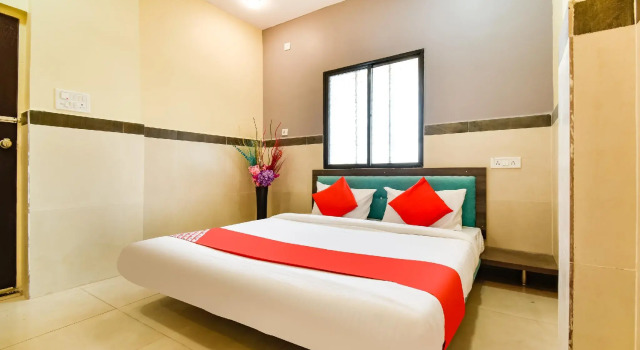 Hotel Karemore Celebration by OYO Rooms, Забронировать Отель Отели штата Махараштры 3 звезды, 3*