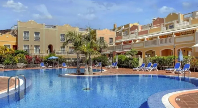 Апартаменты Enjoy 1 BR Palm Mar Next to Pool