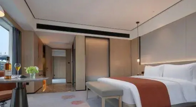 Люкс Deluxe Howard Johnson Hotel Changsha Huanghua Airport