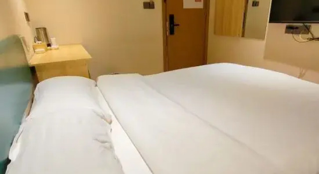 Двухместный номер Standard Huayi Inn (Tumor Hospital)