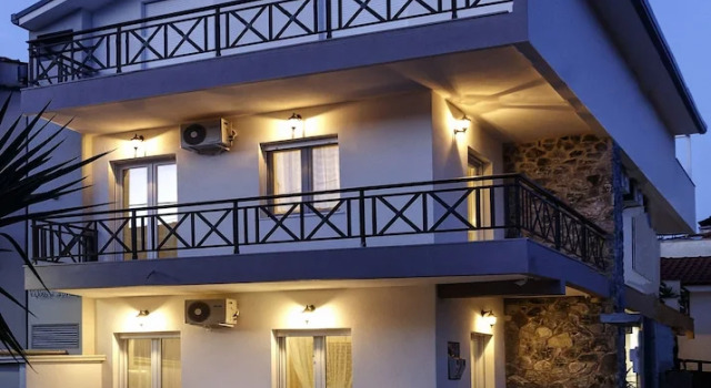 Villa Pearl, Book Villa Polykhrono 