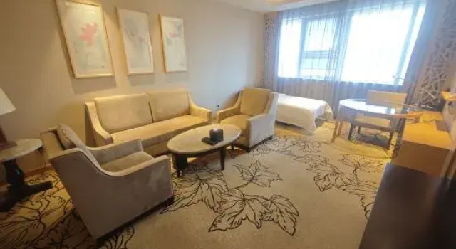 Семейный люкс Business Jinan Luxury Blue Horizon Hotel