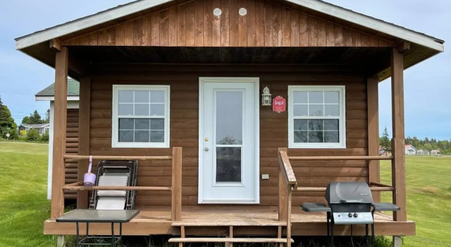 Коттедж Beach & Breeze Cottages