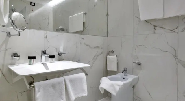Номер Comfort Monaco Apartments