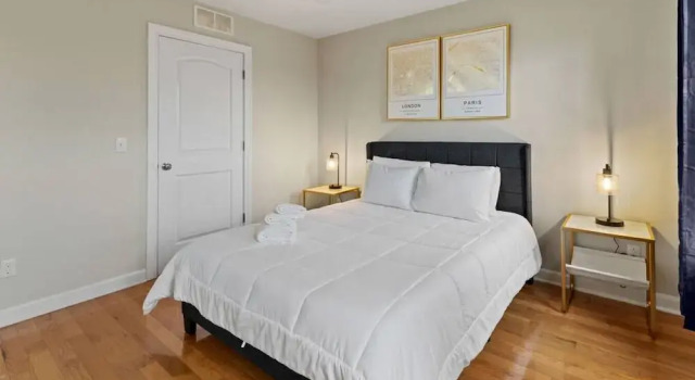 Cozy and Comfortable 1-br in the Heart of Detroit, Забронировать Апартаменты/квартира Детройт Detroit Metropolitan Area, рядом с DMC Harper Hospital