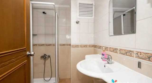 Трёхместный номер Standard с балконом Miray Hotel