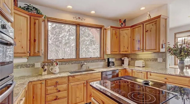 Коттедж с 3 комнатами с видом на горы 2542 Boreas Pass Private Home with Hot Tub