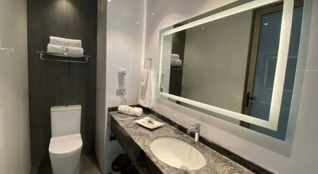 Одноместный номер Standard с балконом и с видом на город Hotel Catena