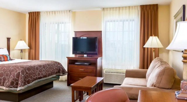Номер Standard Staybridge Suites McAllen by IHG