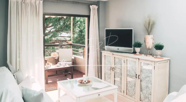 Enjoy2Rent BahiaBlanca beautiful Apartment, Marbella