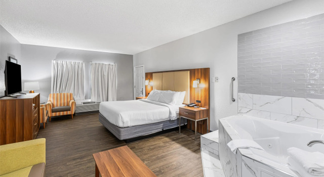 Двухместный люкс SureStay Hotel by Best Western Helen Downtown