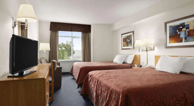 Четырёхместный номер Deluxe Days Inn by Wyndham Great Falls
