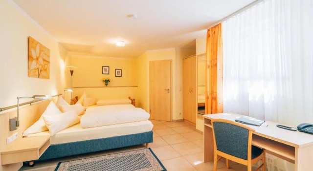 Трёхместный номер Economy Hotel Abenstal