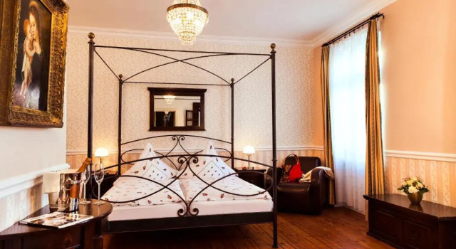 Студия THE GATE GARDEN Hotel