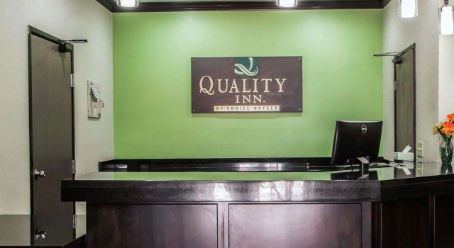 Quality Inn near I-72 and Hwy 51, Prenota Hotel Forsyth Illinois