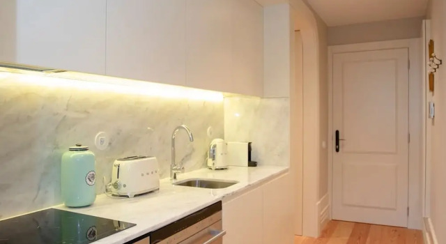 Liiiving in Porto - Cedofeita Charming Apartment, Забронировать Апартаменты/квартира Порту Регион Порту, рядом с Lapa Metro Station