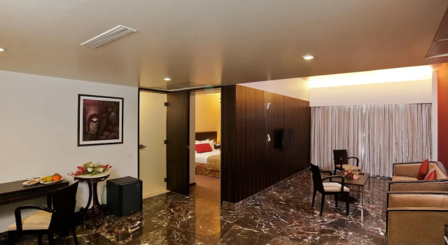 Iris Premiere Bed and Breakfast, Réserver Hôtel Ahmednagar Maharashtra