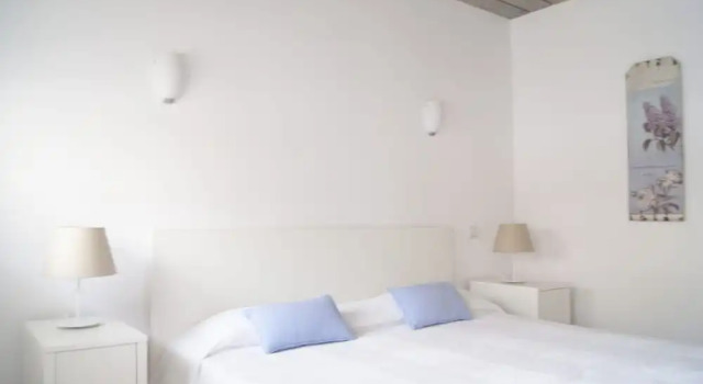 Apartamento 1 dormitorio sótano con balcón Apartamentos Sureda