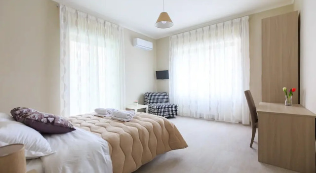 Hello Napoli Holiday House, Book Hotel Hoteller i Capodimonte med parkering, Parkering