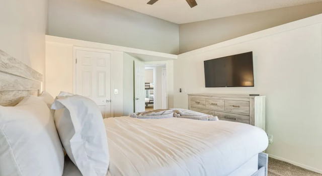Коттедж Peoria Home w/ Private Pool, Hot Tub, & Gas Grill!