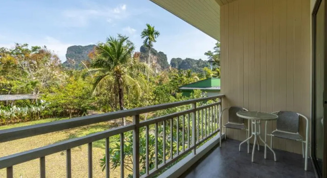 Двухместный номер Standard с балконом Blu Monkey Pooltara Krabi Hotel & Villas Pet Friendly