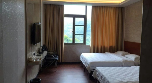 Huizhou Luofu Yixuan Hotel