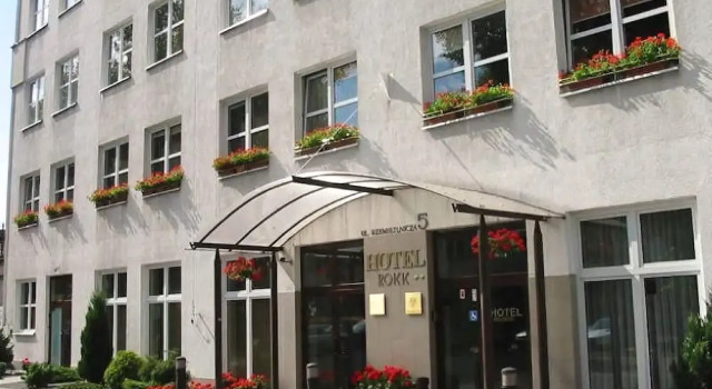 Rokk, Boek Hotel Hotels in Klein-Polen met parkeren, Parkeren