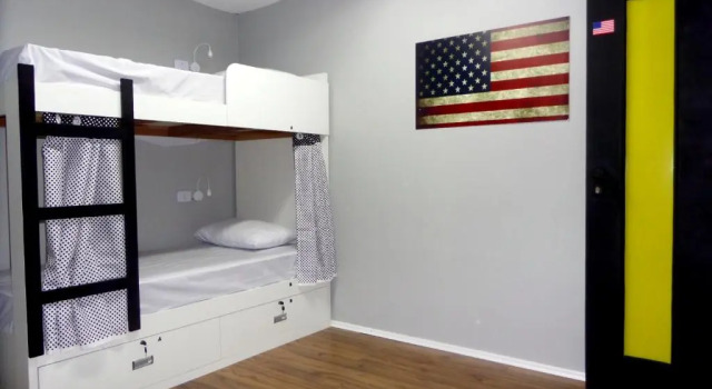 Кровать в общем номере (мужской номер) Visto Hostel