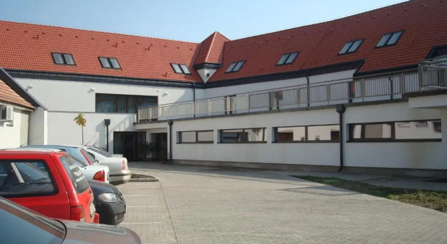 Hotel Median Hajdúnánás, Book Hotel Hajdunanas 