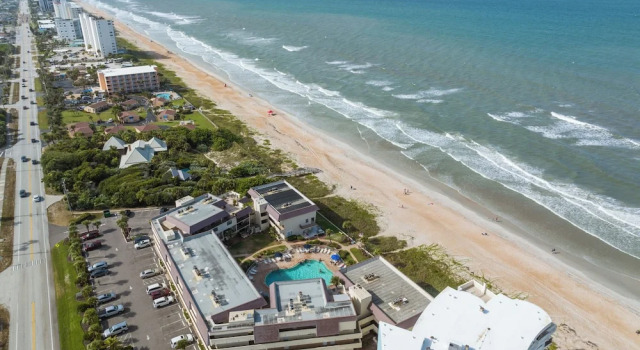 Номер Standard Bent Palm 218 by Distinctive Beach Rentals