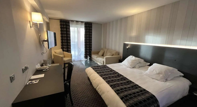 Полулюкс Best Western Plus La Fayette Hotel et SPA