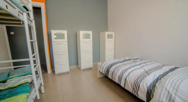 Bar Kayma Hostel, Reserva ahora Albergue Hostales en Tel Aviv, cerca de Playa Charles Clore, Albergue