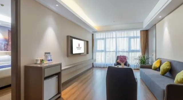 Люкс Deluxe Jinming Rezen Select Hotel (Qinhuangdao)